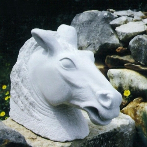 Pferdekopf Skulptur aus Marmor